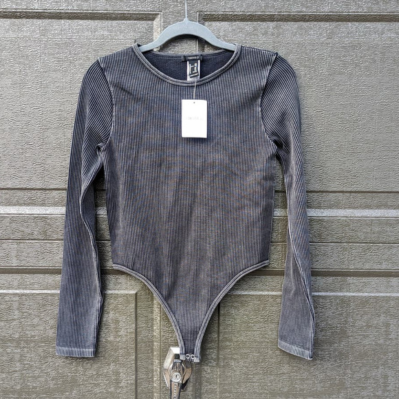 Forever 21 Tops - NWT Forever 21 Ribbed Knit Bodysuit Long Sleeve, Charcoal Distressed